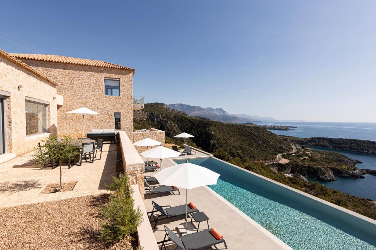 Villa Nupadi Kardhamili Bagian luar foto