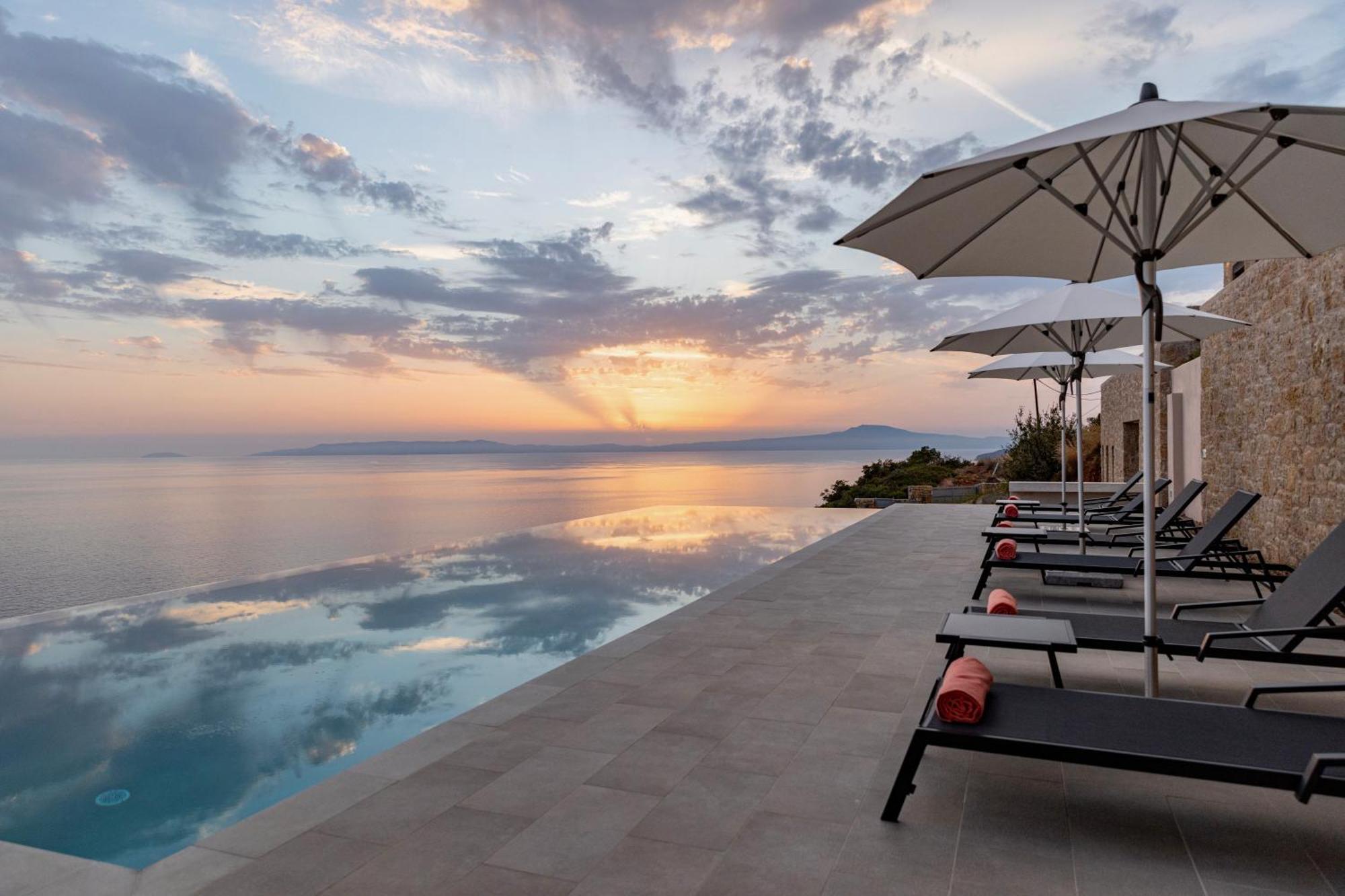 Villa Nupadi Kardhamili Bagian luar foto