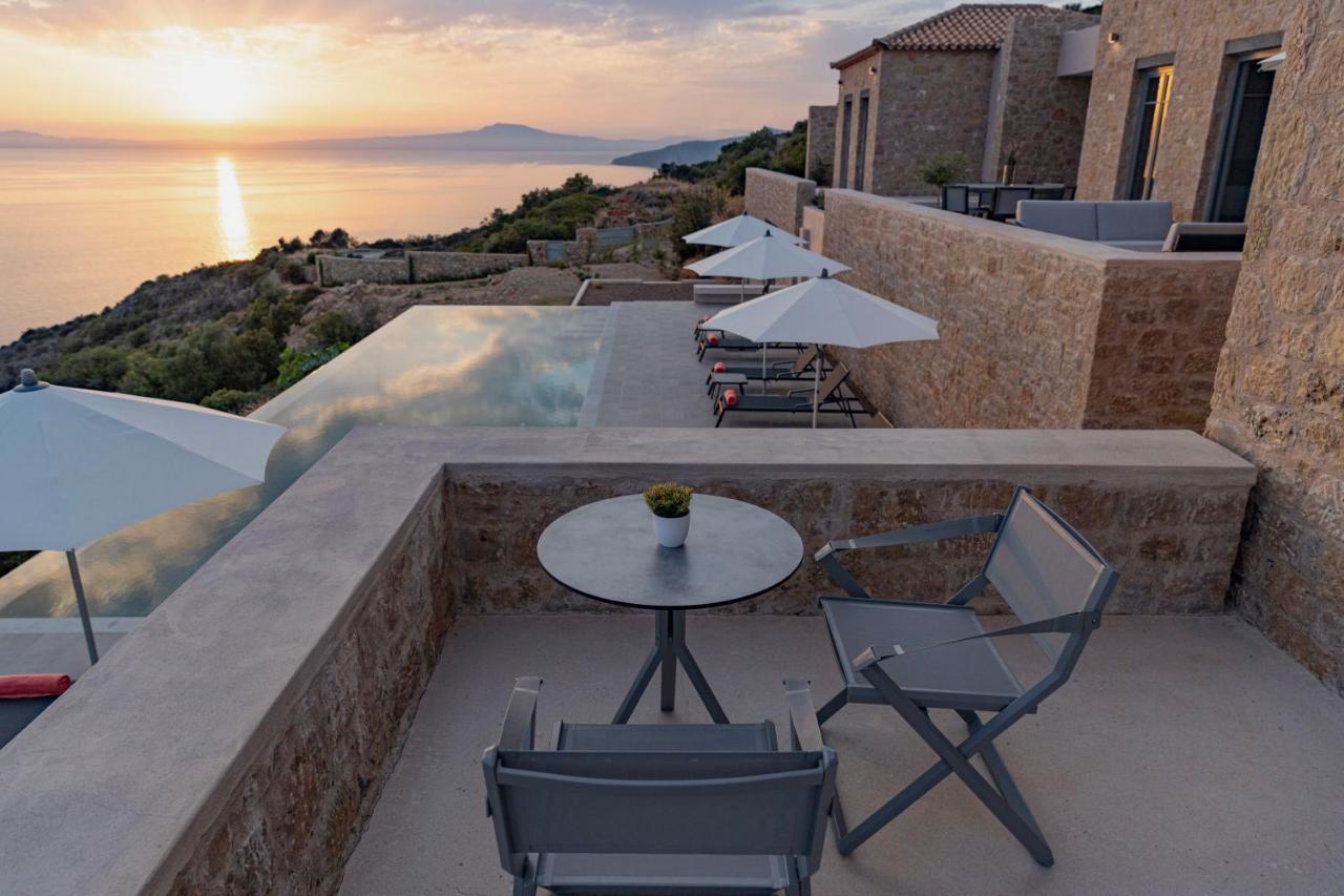 Villa Nupadi Kardhamili Bagian luar foto